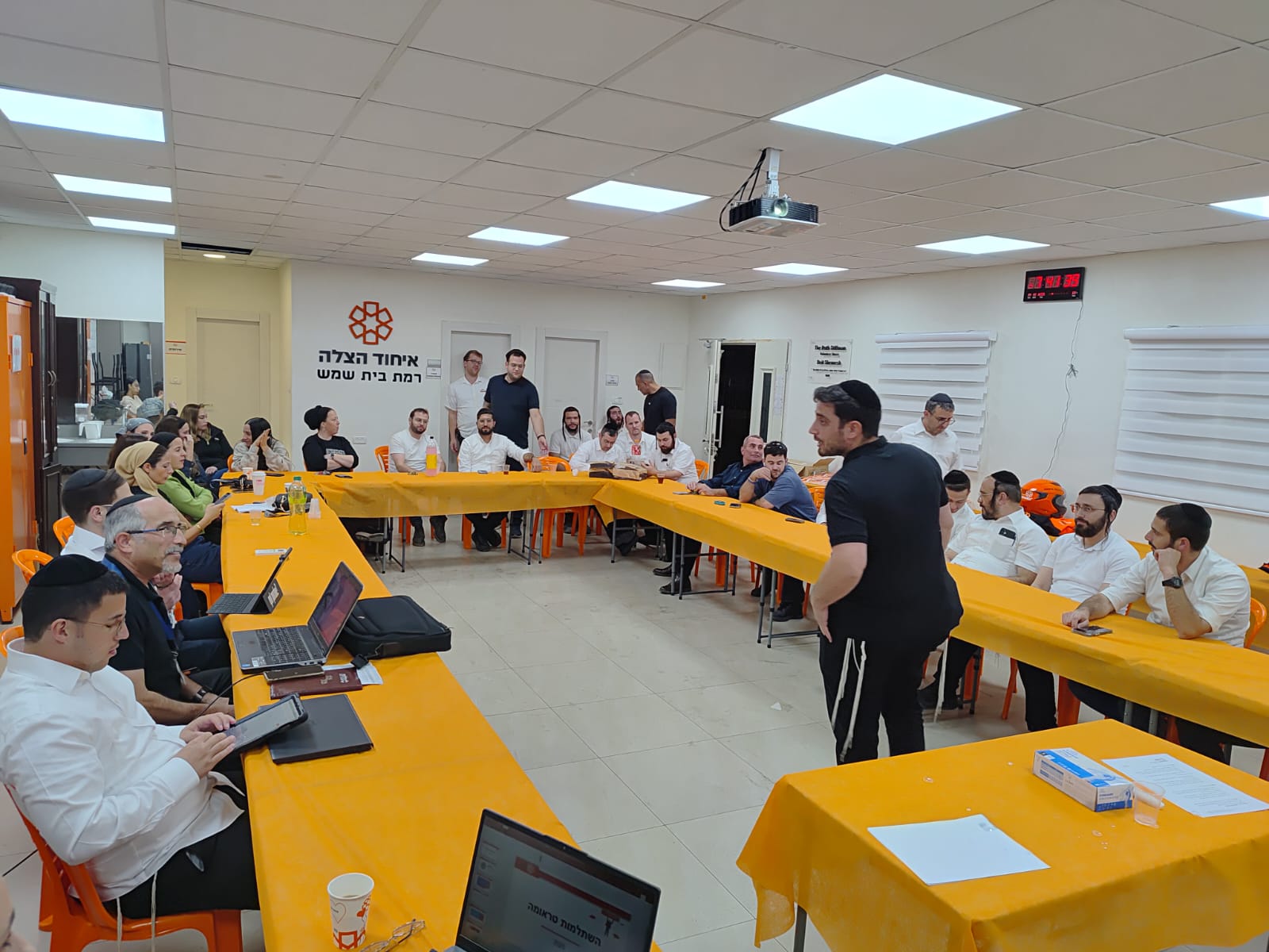 31bb59d0-7c93-440c-8ec1-7c8bfbbad489