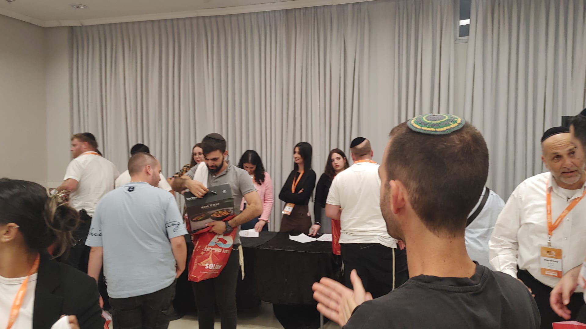 608e37be-7d10-484d-bcb9-212e06a79487