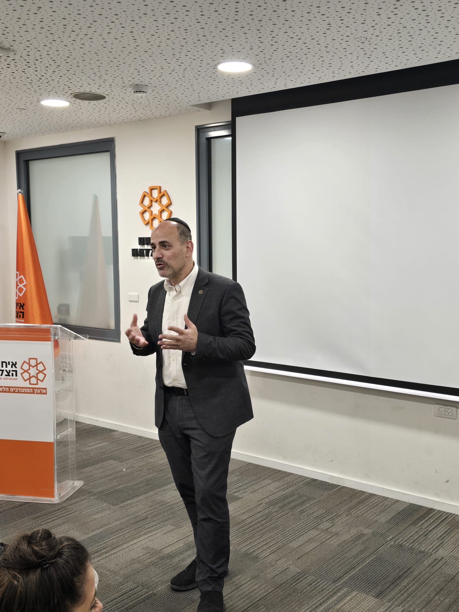 dd286d3c-a561-4450-a9ee-da8f0938853f