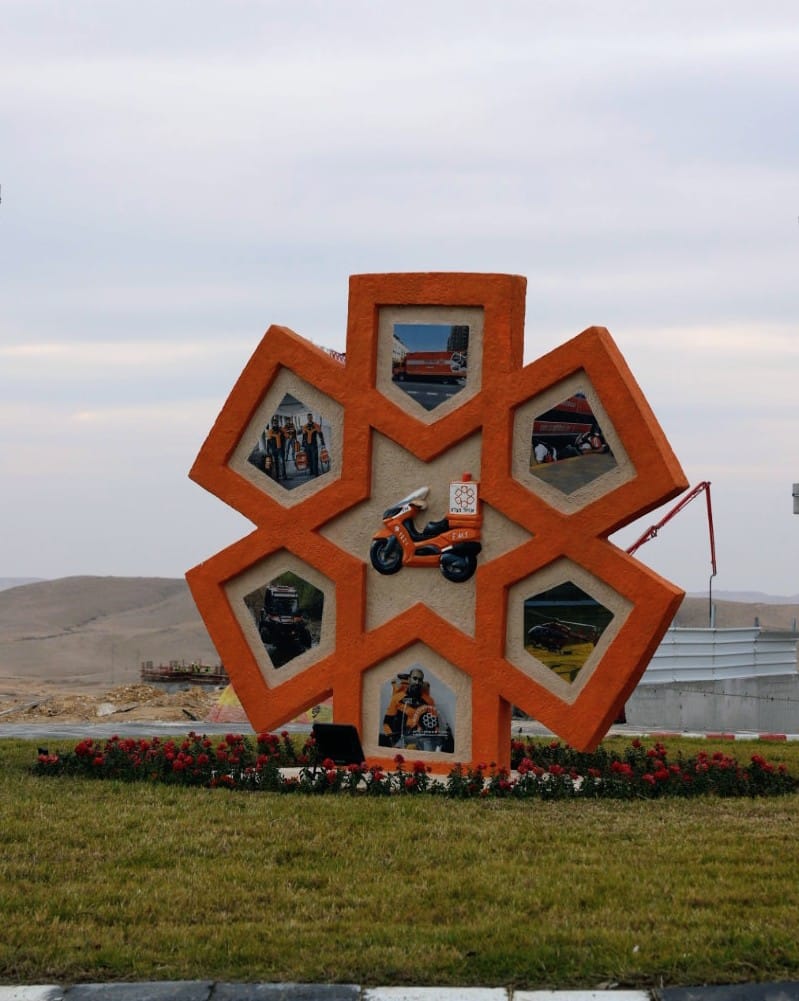 81114eeb 6eab 47c6 8182 7cb83ba76d9a