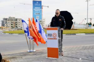 A98dd8f9 Ed00 42c2 Abfd 34ee13bcd5e9