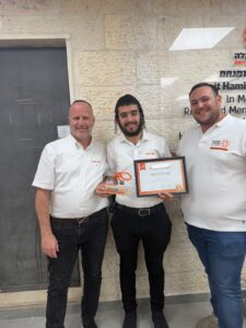 ג
